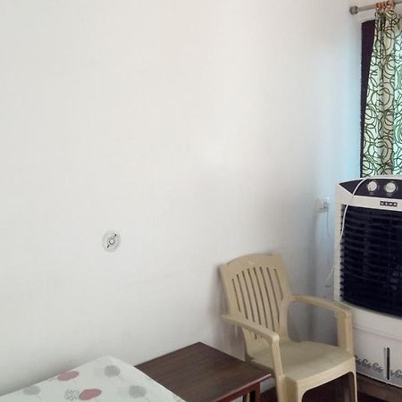 Ishan Paying Guest House Varanasi Exterior photo
