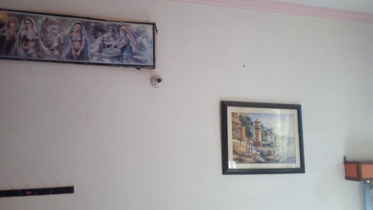 Ishan Paying Guest House Varanasi Exterior photo