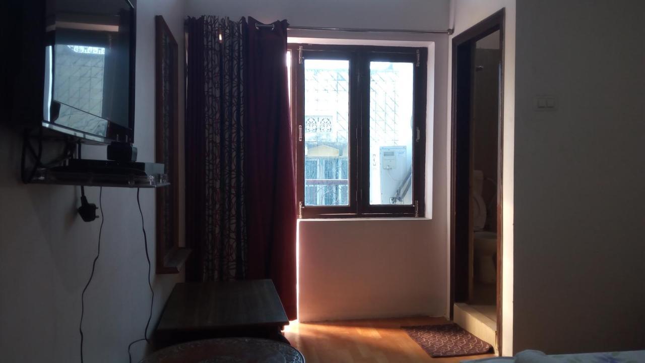 Ishan Paying Guest House Varanasi Exterior photo