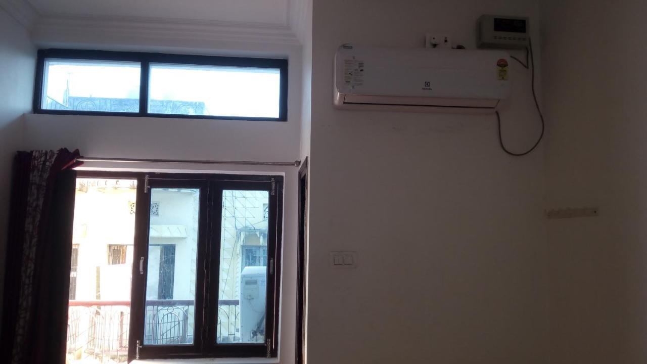 Ishan Paying Guest House Varanasi Exterior photo