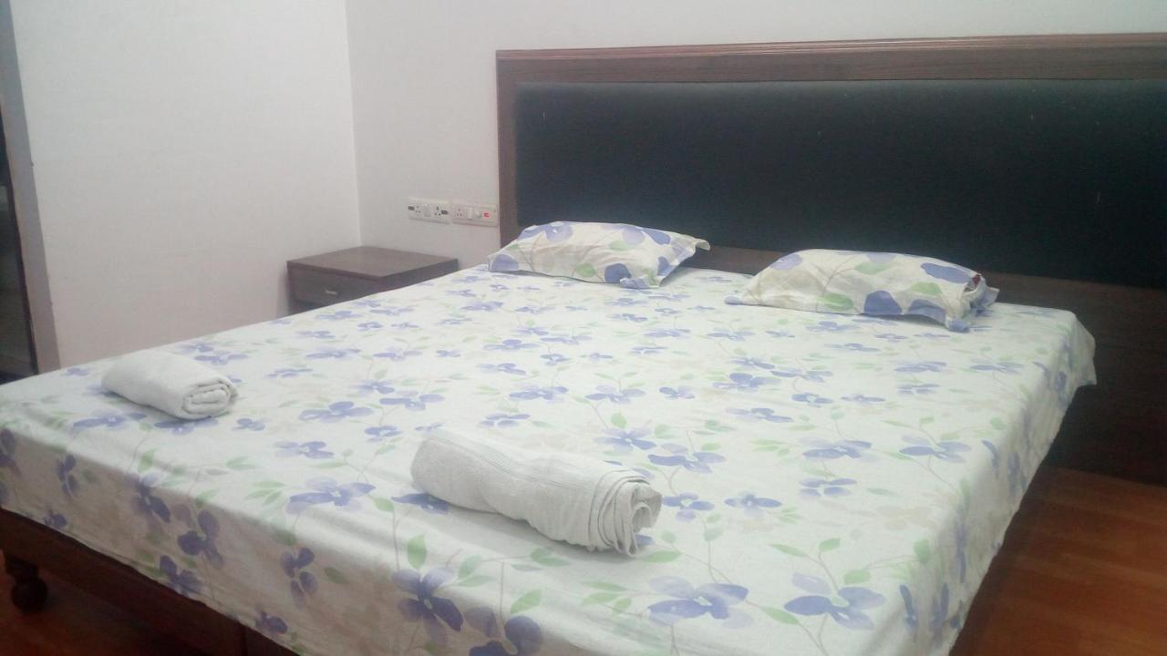 Ishan Paying Guest House Varanasi Exterior photo