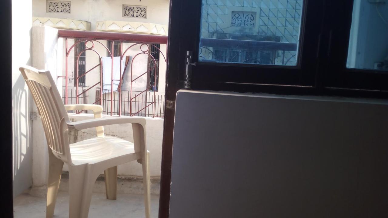 Ishan Paying Guest House Varanasi Exterior photo